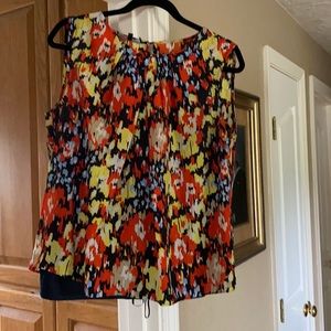 Beautiful multi color top.